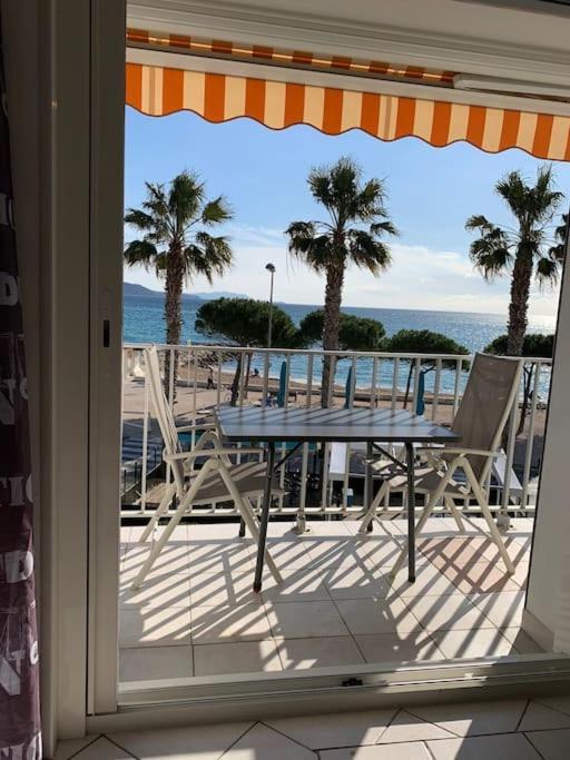 T3 Sur La Plage Vue Feerique Mer,Wifi, Parking Inclus , Clim La Ciotat Esterno foto