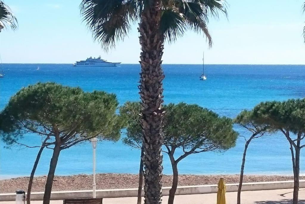 T3 Sur La Plage Vue Feerique Mer,Wifi, Parking Inclus , Clim La Ciotat Esterno foto