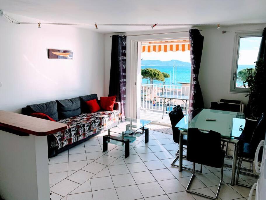T3 Sur La Plage Vue Feerique Mer,Wifi, Parking Inclus , Clim La Ciotat Esterno foto