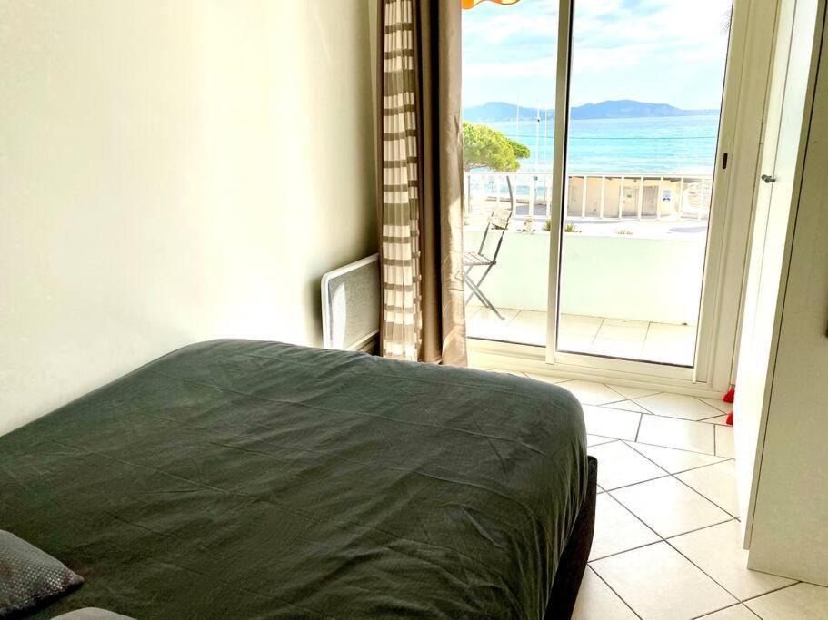 T3 Sur La Plage Vue Feerique Mer,Wifi, Parking Inclus , Clim La Ciotat Esterno foto