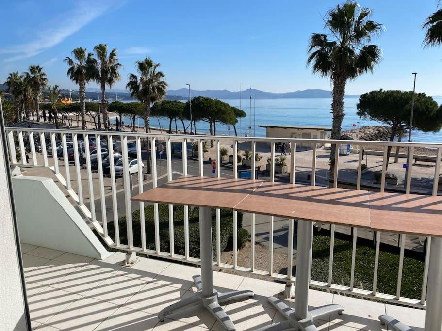 T3 Sur La Plage Vue Feerique Mer,Wifi, Parking Inclus , Clim La Ciotat Esterno foto