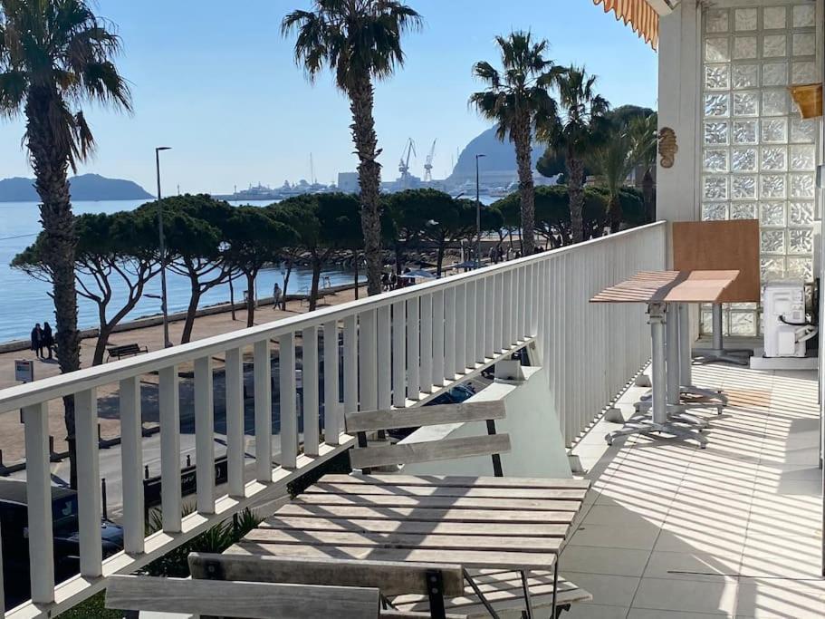 T3 Sur La Plage Vue Feerique Mer,Wifi, Parking Inclus , Clim La Ciotat Esterno foto